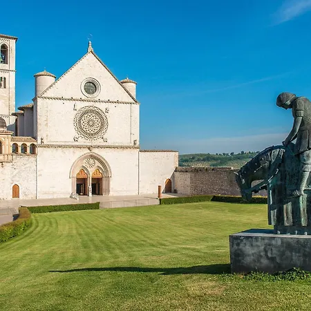 Amazing In Gualdo Cattaneo Pg 度假居 Bastardo