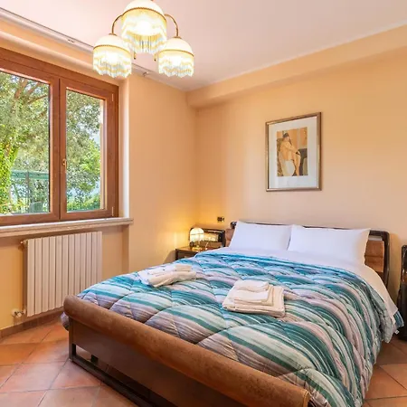 Feriehus Cozy Home In Gualdo Cattaneo Pg Bastardo
