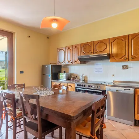 8 Bedroom Awesome In Gualdo Cattaneo Pg *