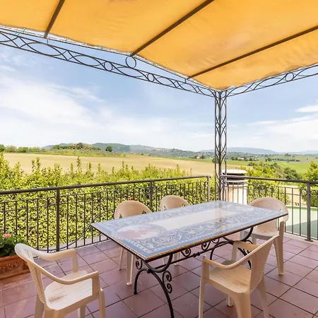 펜션 8 Bedroom Awesome In Gualdo Cattaneo Pg *