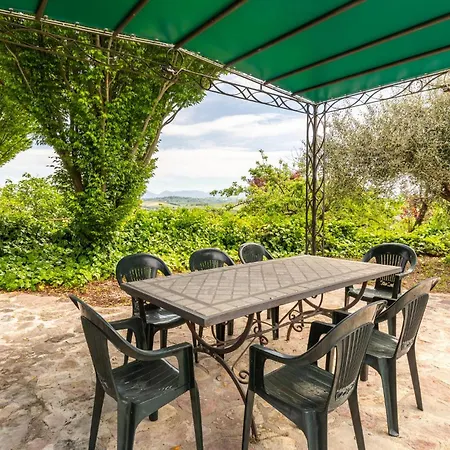 8 Bedroom Awesome In Gualdo Cattaneo Pg * 바스타르도